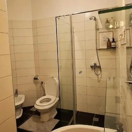 Marina Chic Apartment Vlore