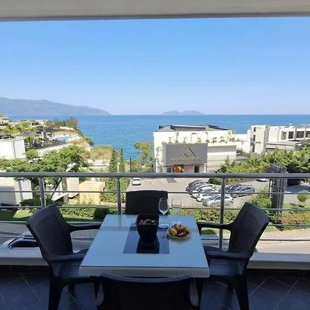 Marina Chic Apartment Vlore