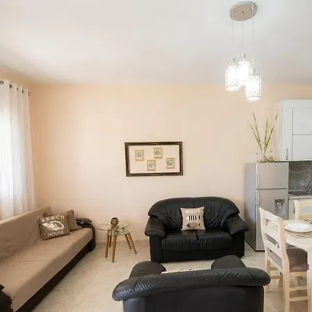 Marina Chic Apartment Vlore